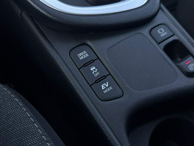Toyota Yaris IV 2022 — zdjęcie 29