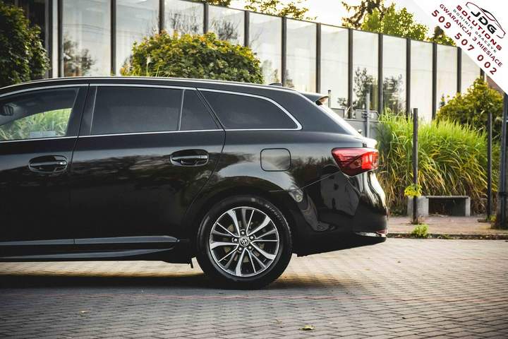 Toyota Avensis III facelifting 2 2017 — zdjęcie 9