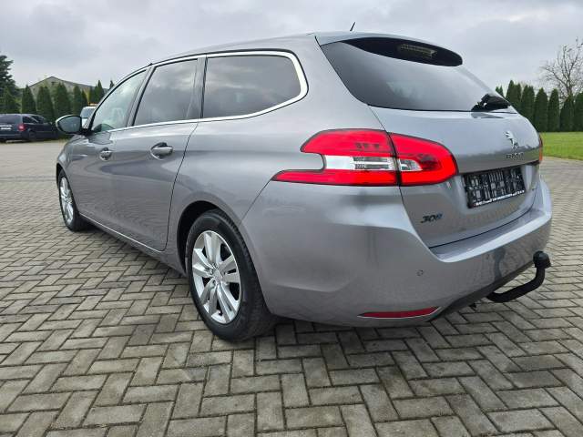 Peugeot 308 II 2014 — zdjęcie 11