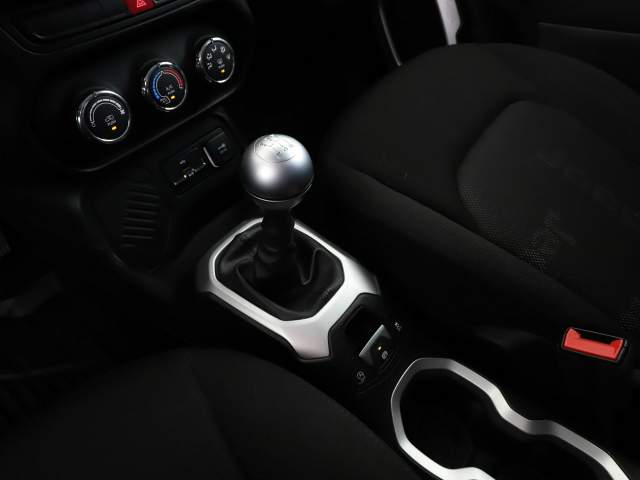 Jeep Renegade I 2017 — zdjęcie 25