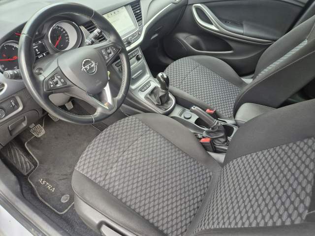 Opel Astra K 2019 — zdjęcie 12