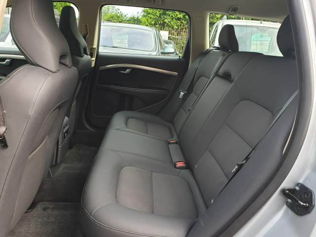 Volvo V70 III 2009 — zdjęcie 16