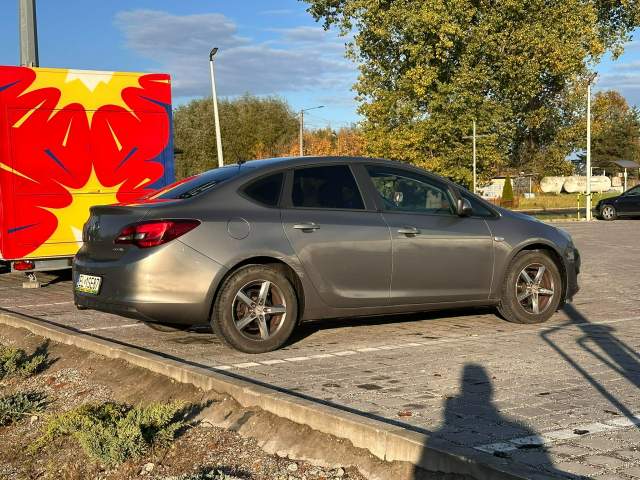 Opel Astra J facelifting 2016 — zdjęcie 21