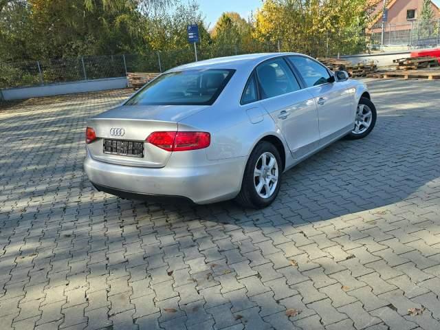Audi A4 IV (B8) 2010 — zdjęcie 4
