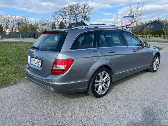 Mercedes-Benz C-Klasa III (W204) facelifting 2011 — zdjęcie 3
