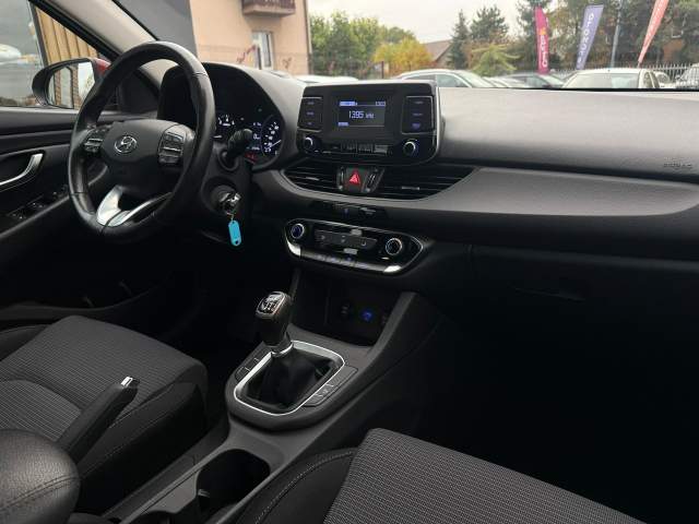 Hyundai i30 III facelifting 2 2021 — zdjęcie 14
