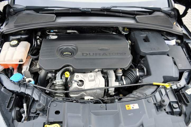 Ford Focus III facelifting 2015 — zdjęcie 39