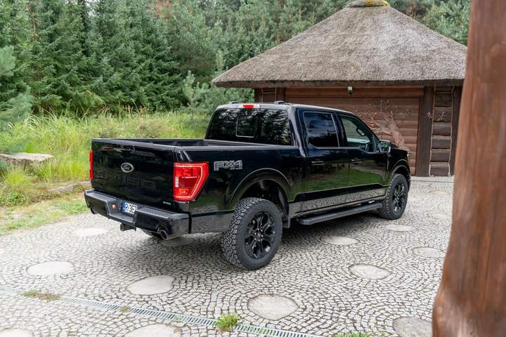 Ford F-150 XIV 2022 — zdjęcie 22