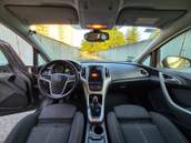 Opel Astra J 2010 — zdjęcie 4