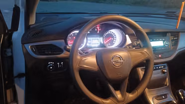 Opel Astra K 2017 — zdjęcie 3