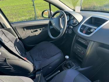 Peugeot 207 I facelifting 2010 — zdjęcie 4
