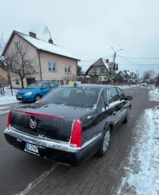 Cadillac DTS 2011 — zdjęcie 1