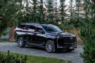 Cadillac Escalade V 2024 — zdjęcie 1