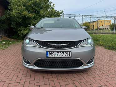 Chrysler Pacifica RU 2019 — zdjęcie 1